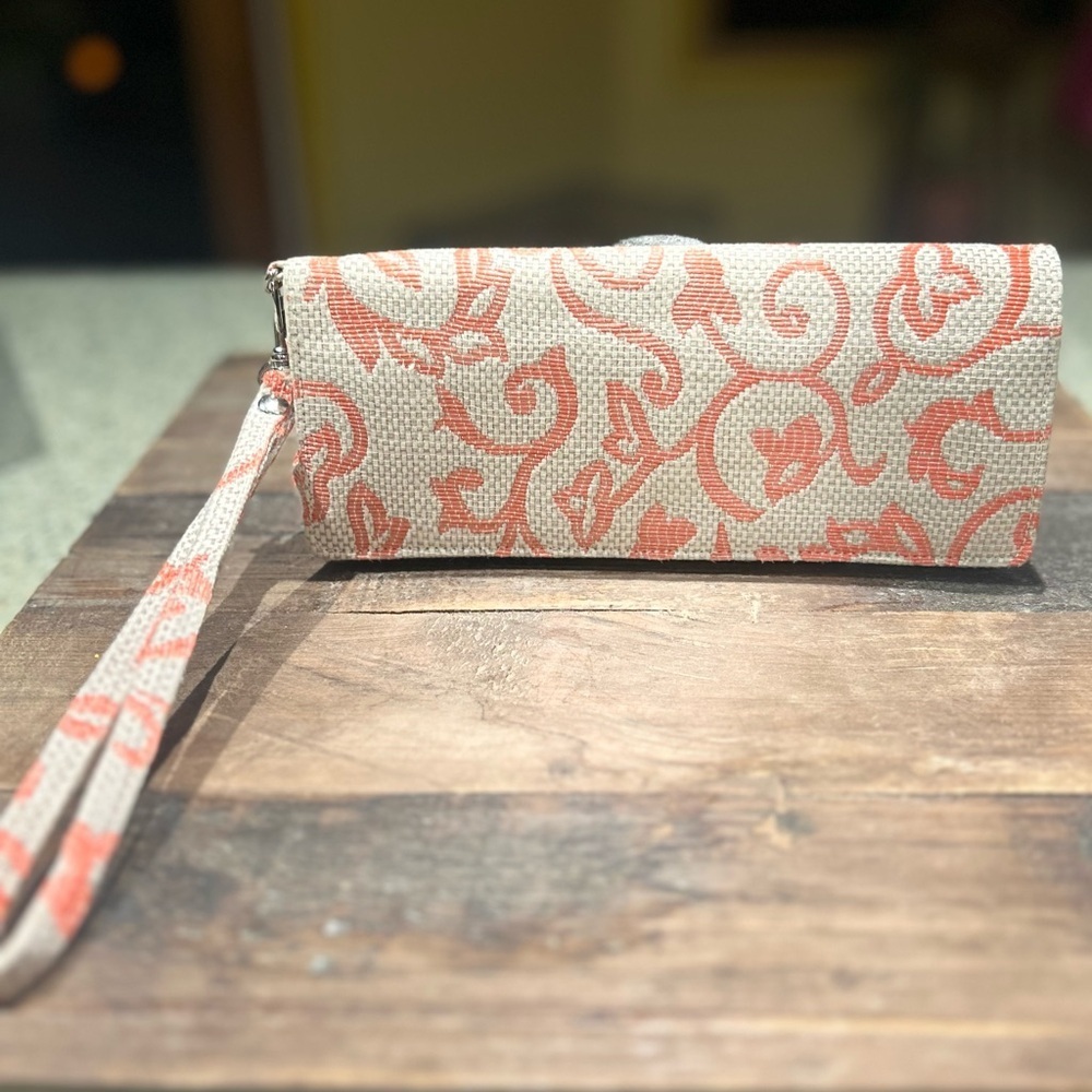 ❤️Poppie Jones Fabric wristlet Clutch Orange Cream Floral Removable Strap.